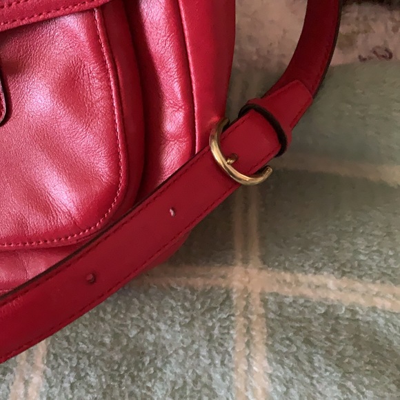 Coach Taylor F27481 Coral Colored Leather Flap Bag - Picture 4 of 9